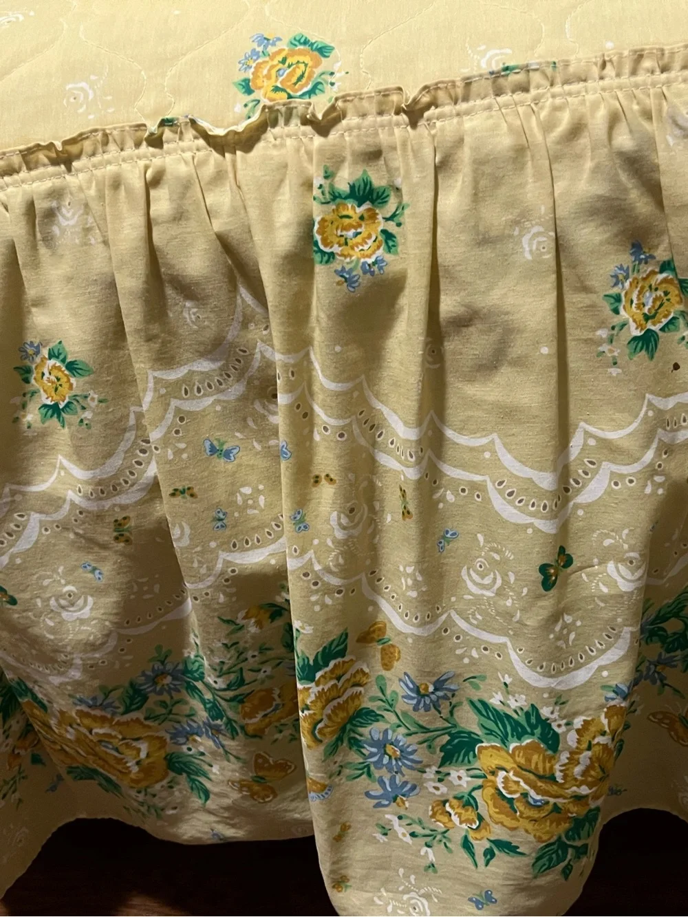 Vintage Used Floral Rhapsody Full Yellow Floral Quilt Bedspread